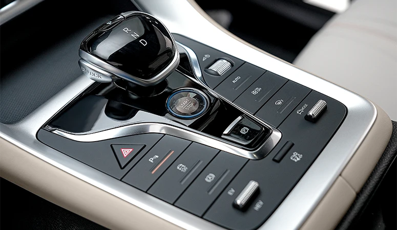 Precision control, effortless driving.
